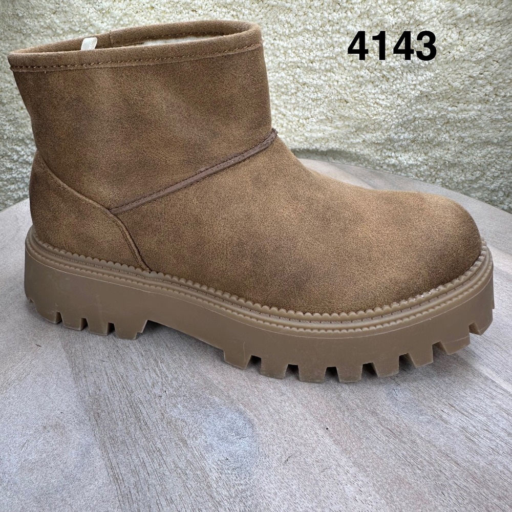DV Dolce Vita Lonny Womens 8.5 Tan Faux Suede Shearling Lined Ankle Boots New